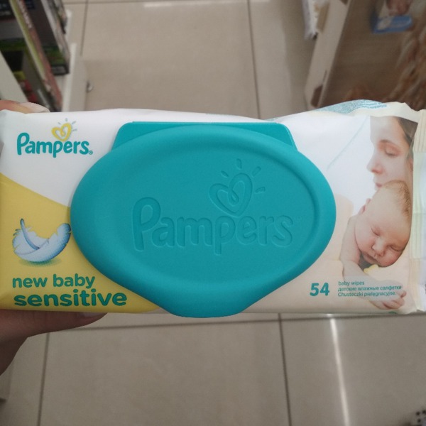 chusteczki pielęgnacyjne pampers sensitive