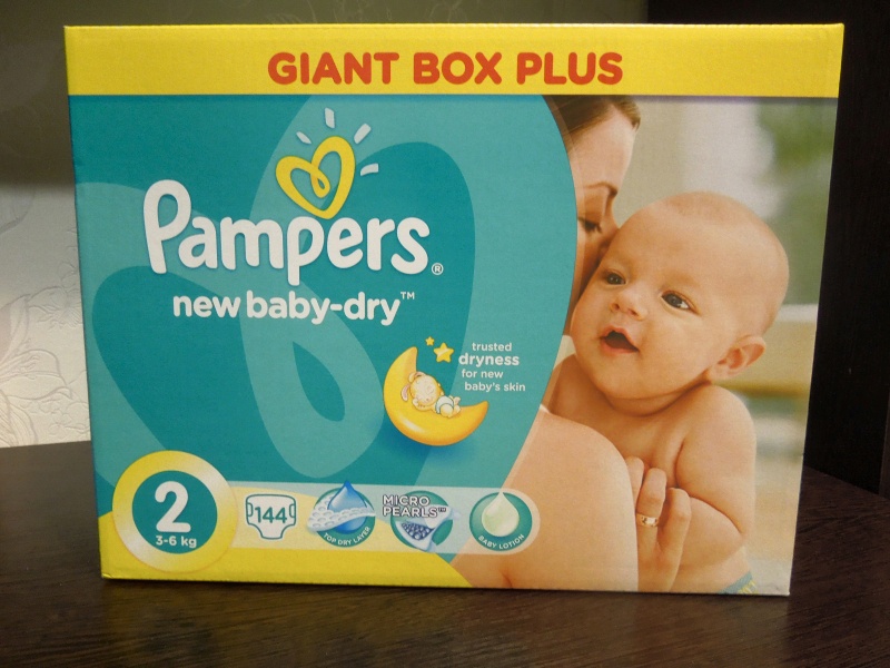 giant box 144 pampers 2