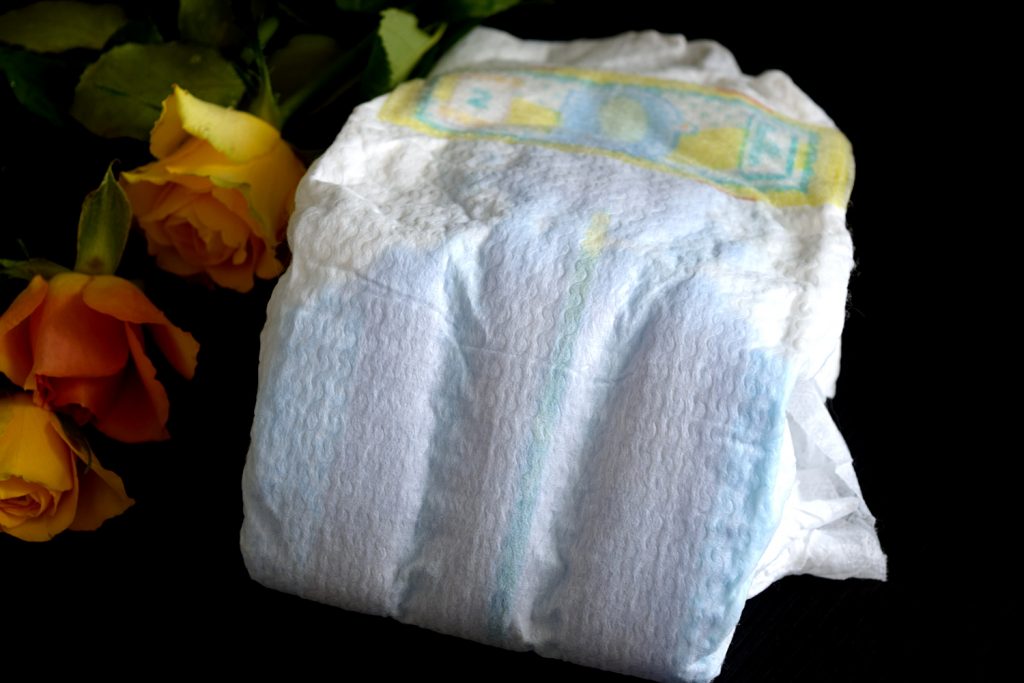 pampers premium care zmienia kolor