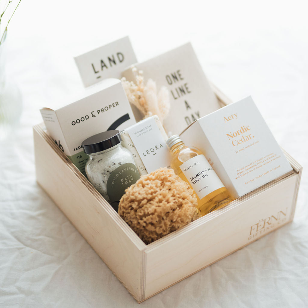 pamper gift boxes for her