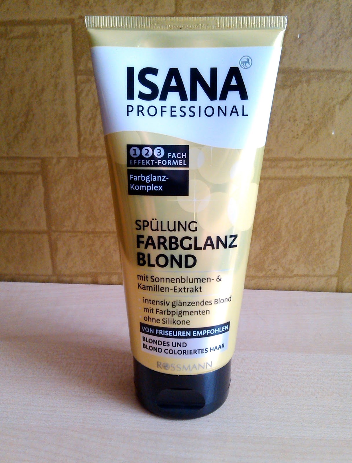 isana professional odżywka do włosów połysk koloru blond 2