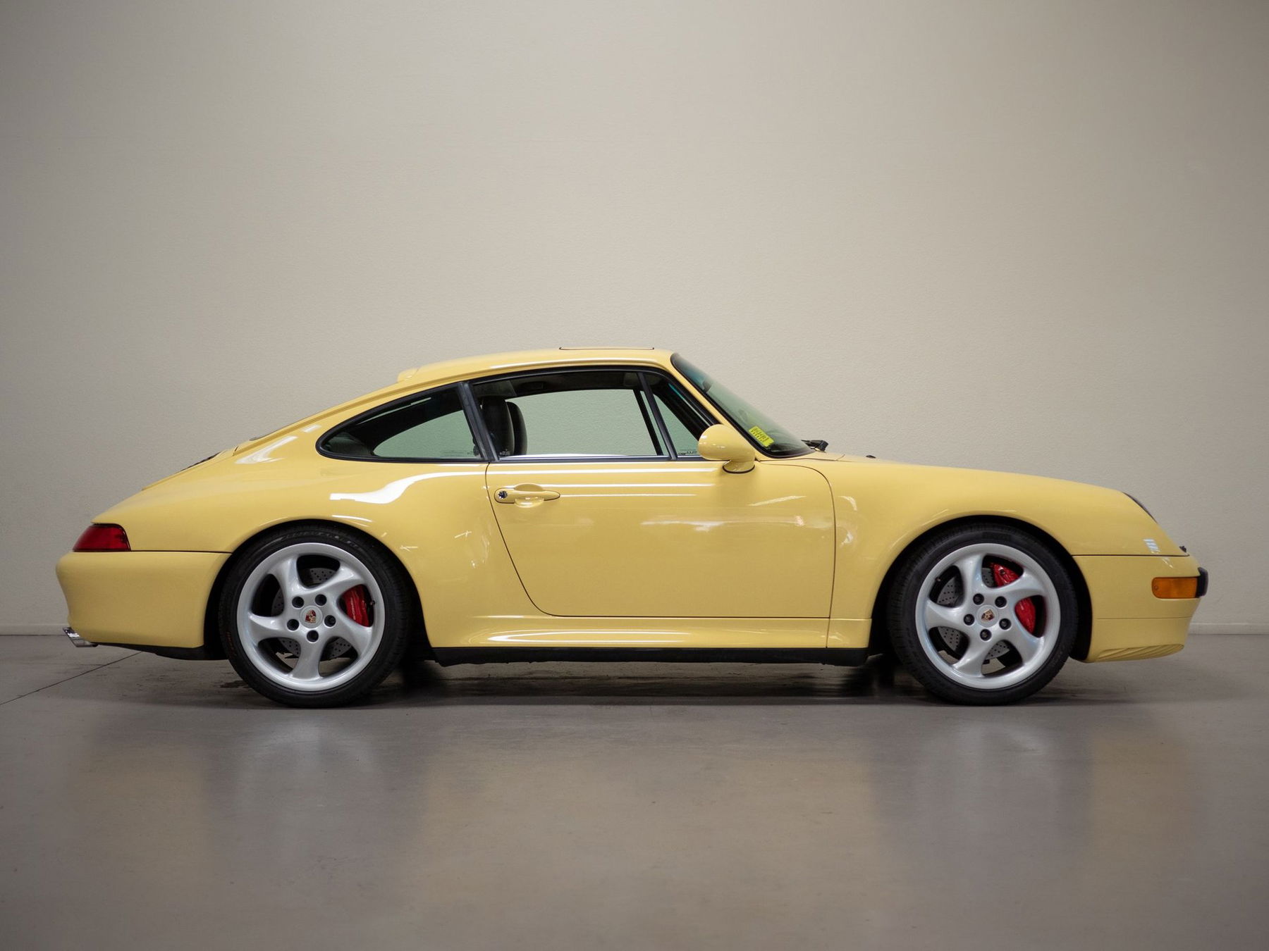 pampered porsche 993 carrera 4s