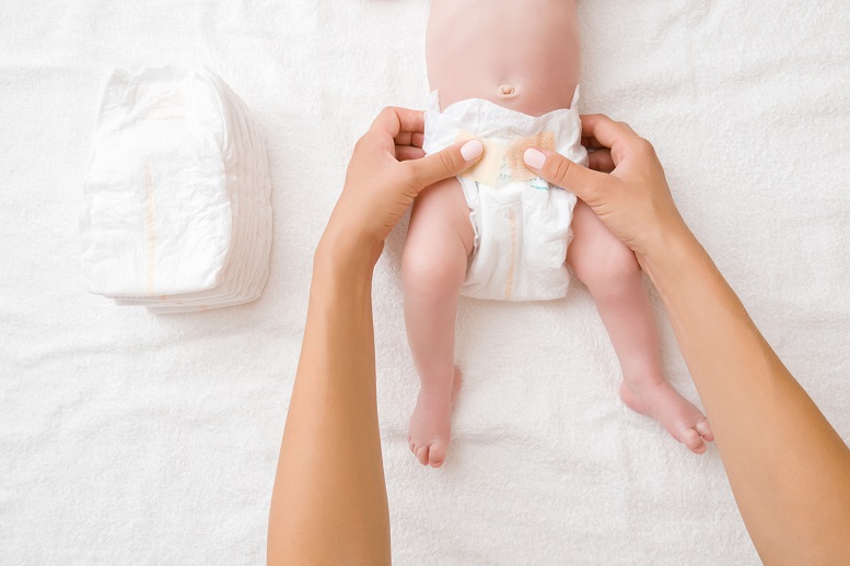 pampers newborn z wycięciem na pępek